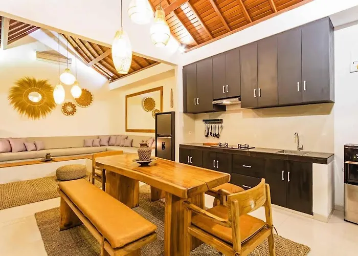 Aruna Batu Bolong Beauty 5 Bed Air/con Living *