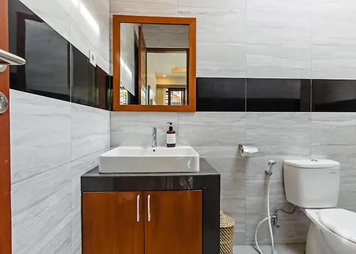 Villa Aruna Batu Bolong Beauty 5 Bed Air/con Living *