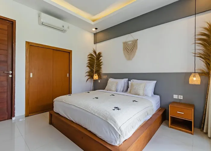 Aruna Batu Bolong Beauty 5 Bed Air/con Living Villa Canggu