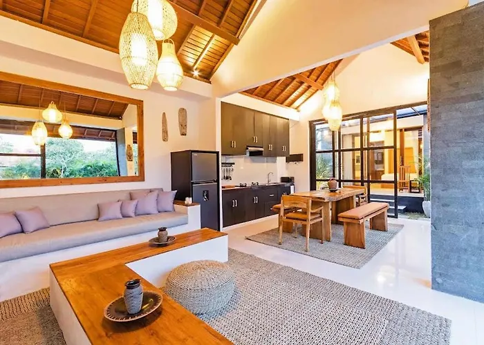 Villa Aruna Batu Bolong Beauty 5 Bed Air/con Living Canggu